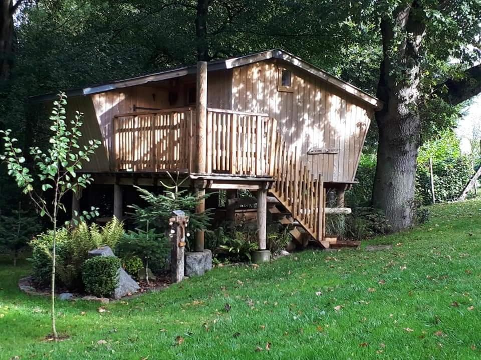 La Cabane Perchee Du Trappeur Écrainville Dış mekan fotoğraf