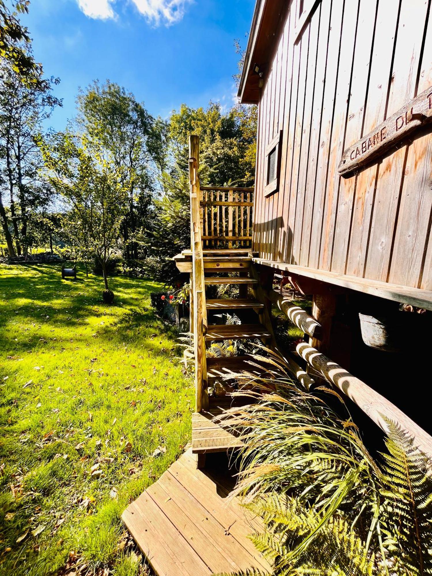 La Cabane Perchee Du Trappeur Écrainville Dış mekan fotoğraf