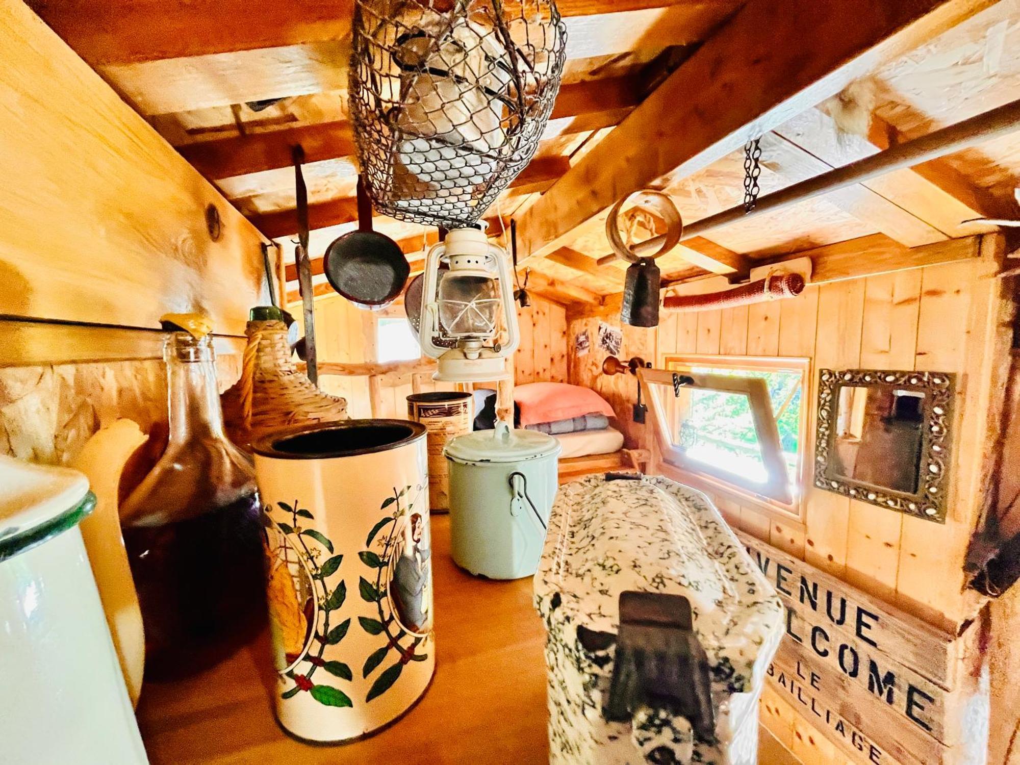La Cabane Perchee Du Trappeur Écrainville Dış mekan fotoğraf