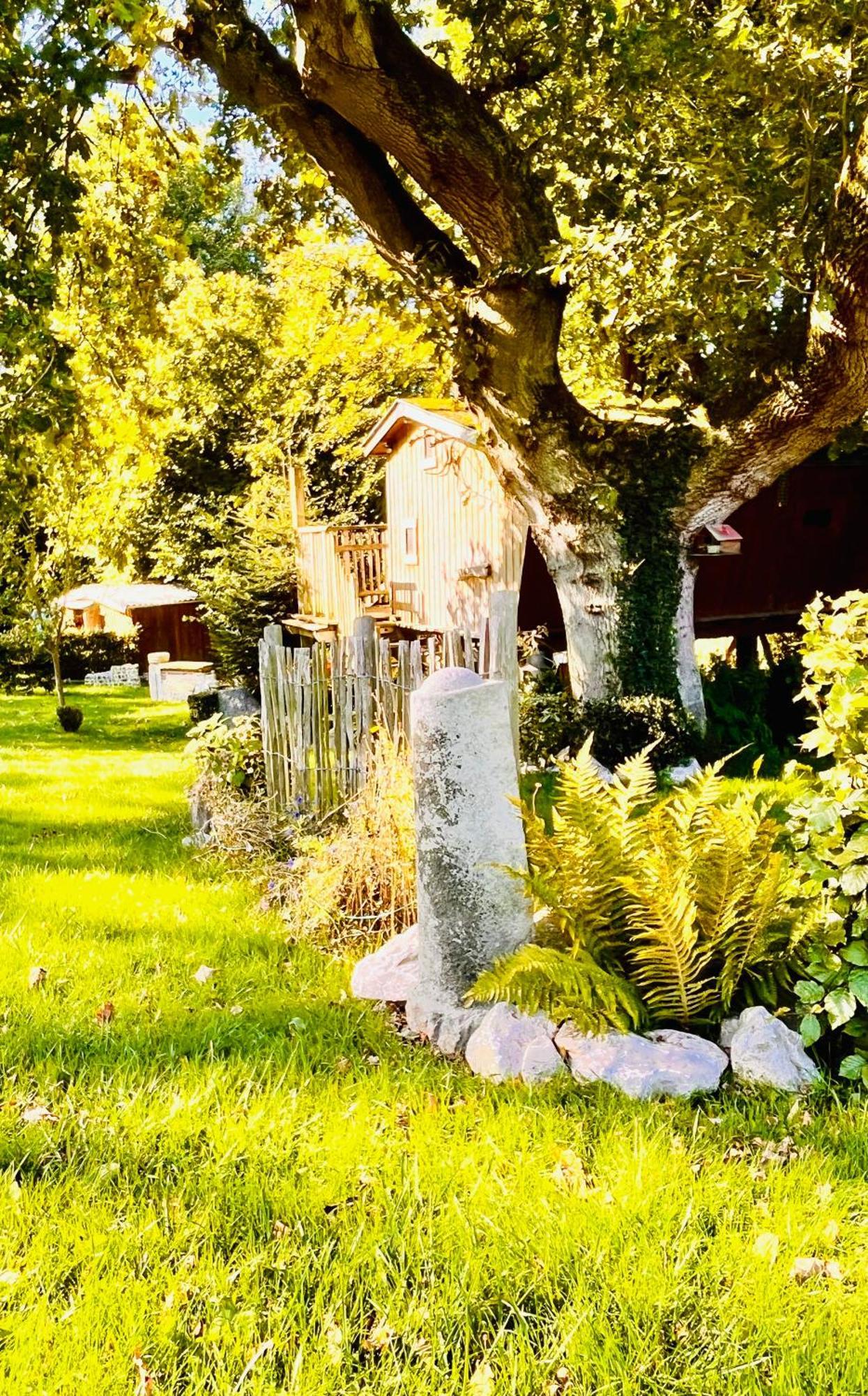 La Cabane Perchee Du Trappeur Écrainville Dış mekan fotoğraf