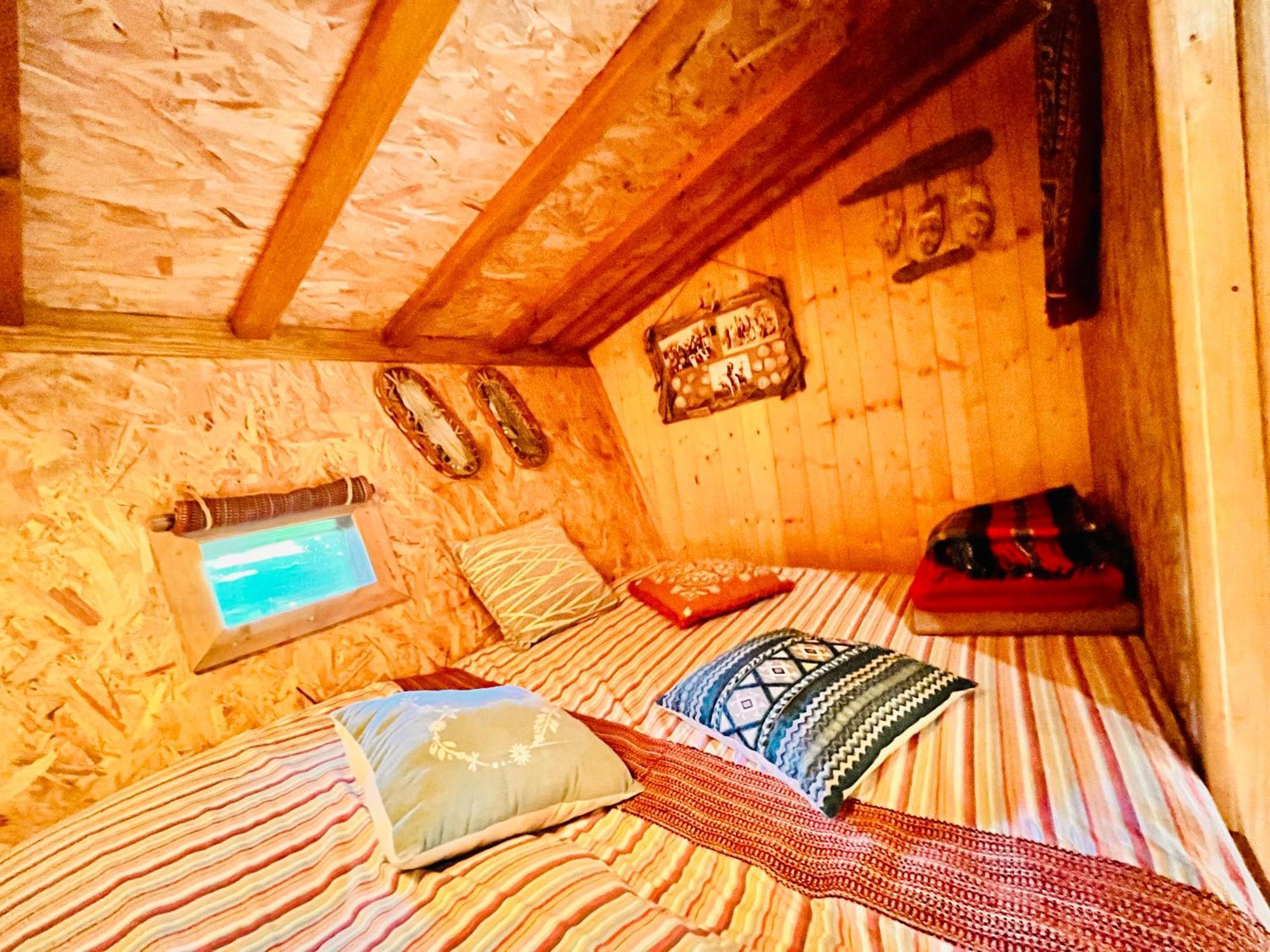 La Cabane Perchee Du Trappeur Écrainville Dış mekan fotoğraf