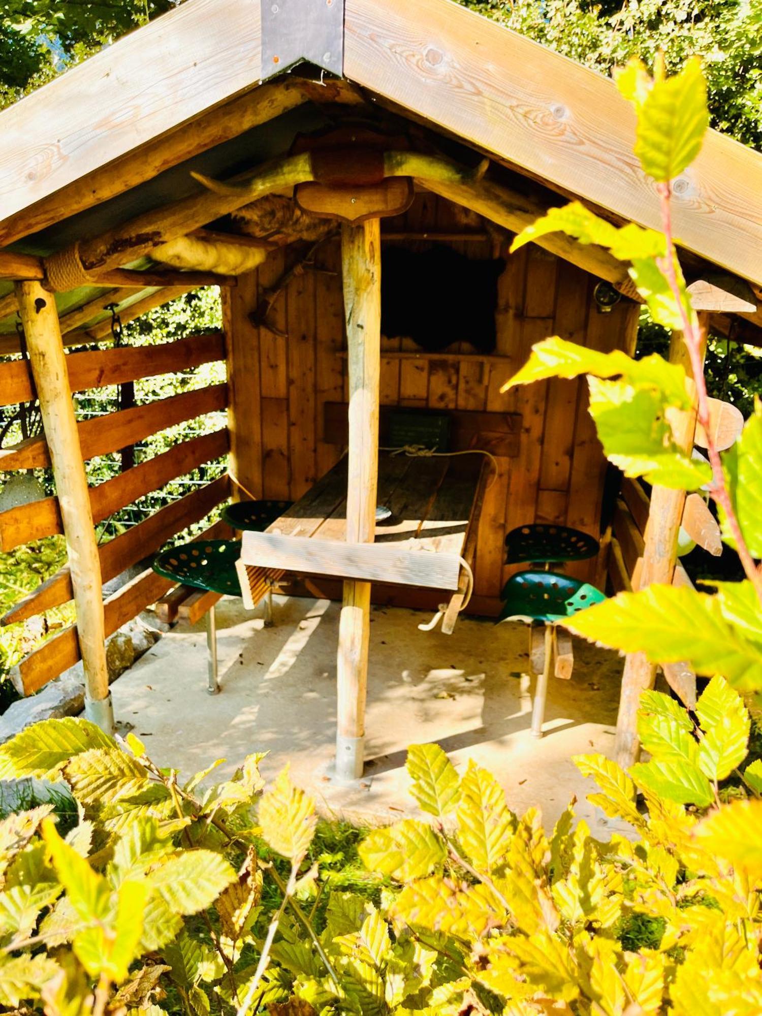 La Cabane Perchee Du Trappeur Écrainville Dış mekan fotoğraf