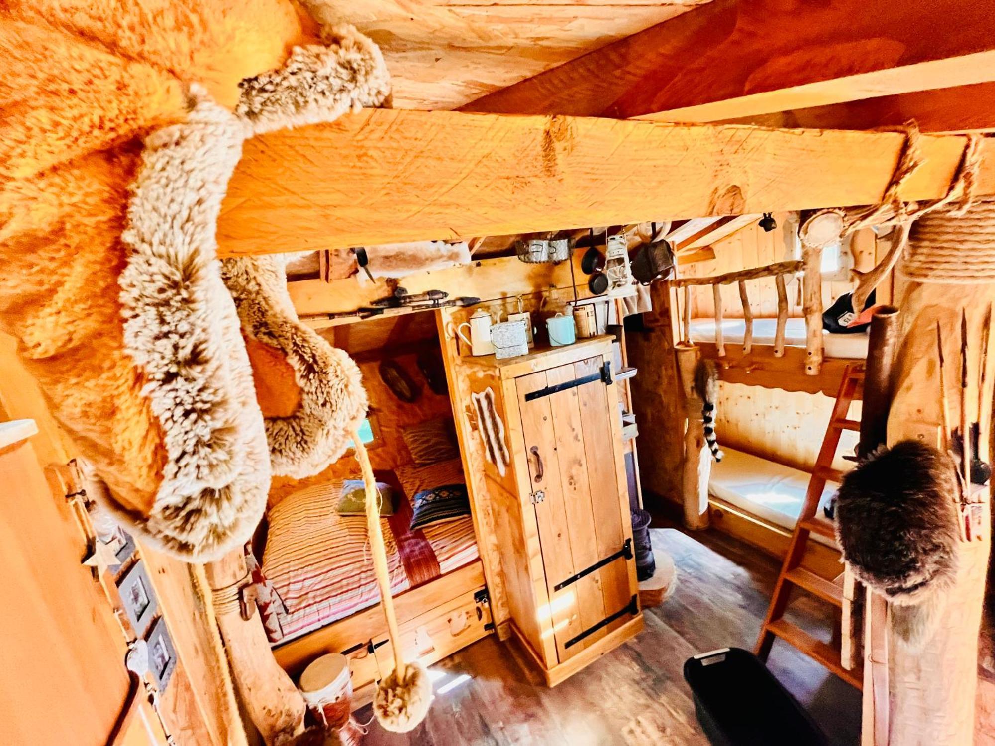 La Cabane Perchee Du Trappeur Écrainville Dış mekan fotoğraf