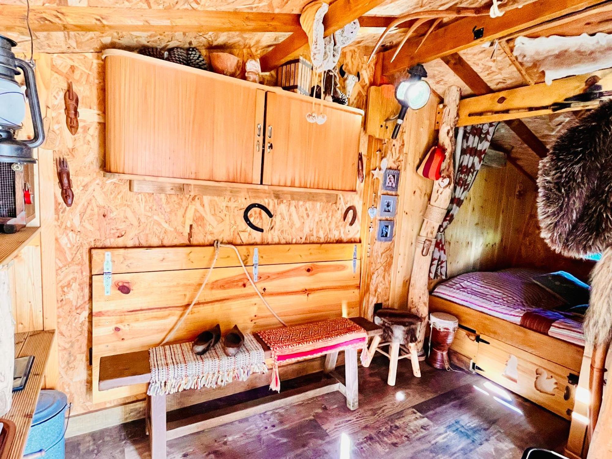 La Cabane Perchee Du Trappeur Écrainville Dış mekan fotoğraf
