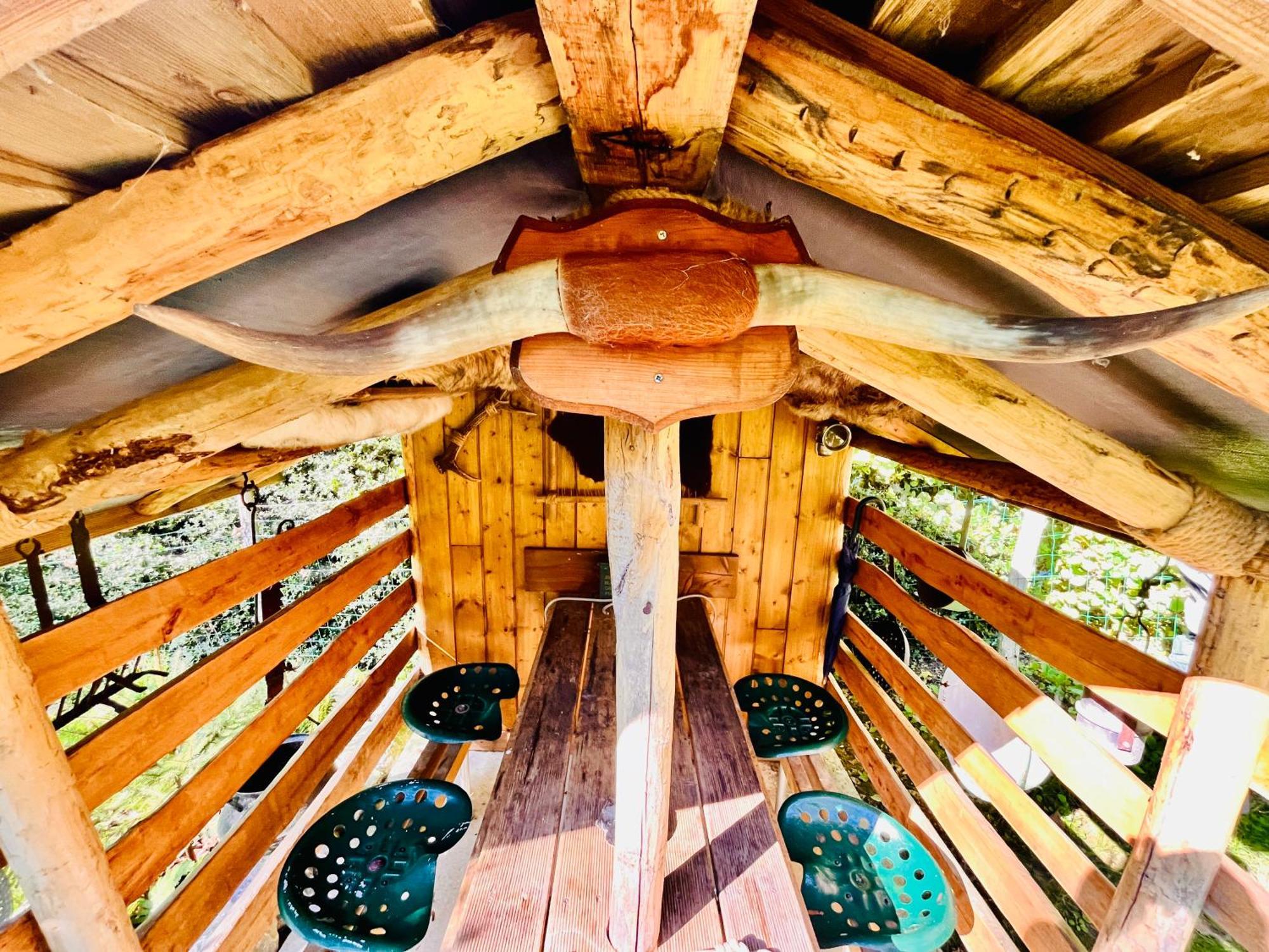 La Cabane Perchee Du Trappeur Écrainville Dış mekan fotoğraf